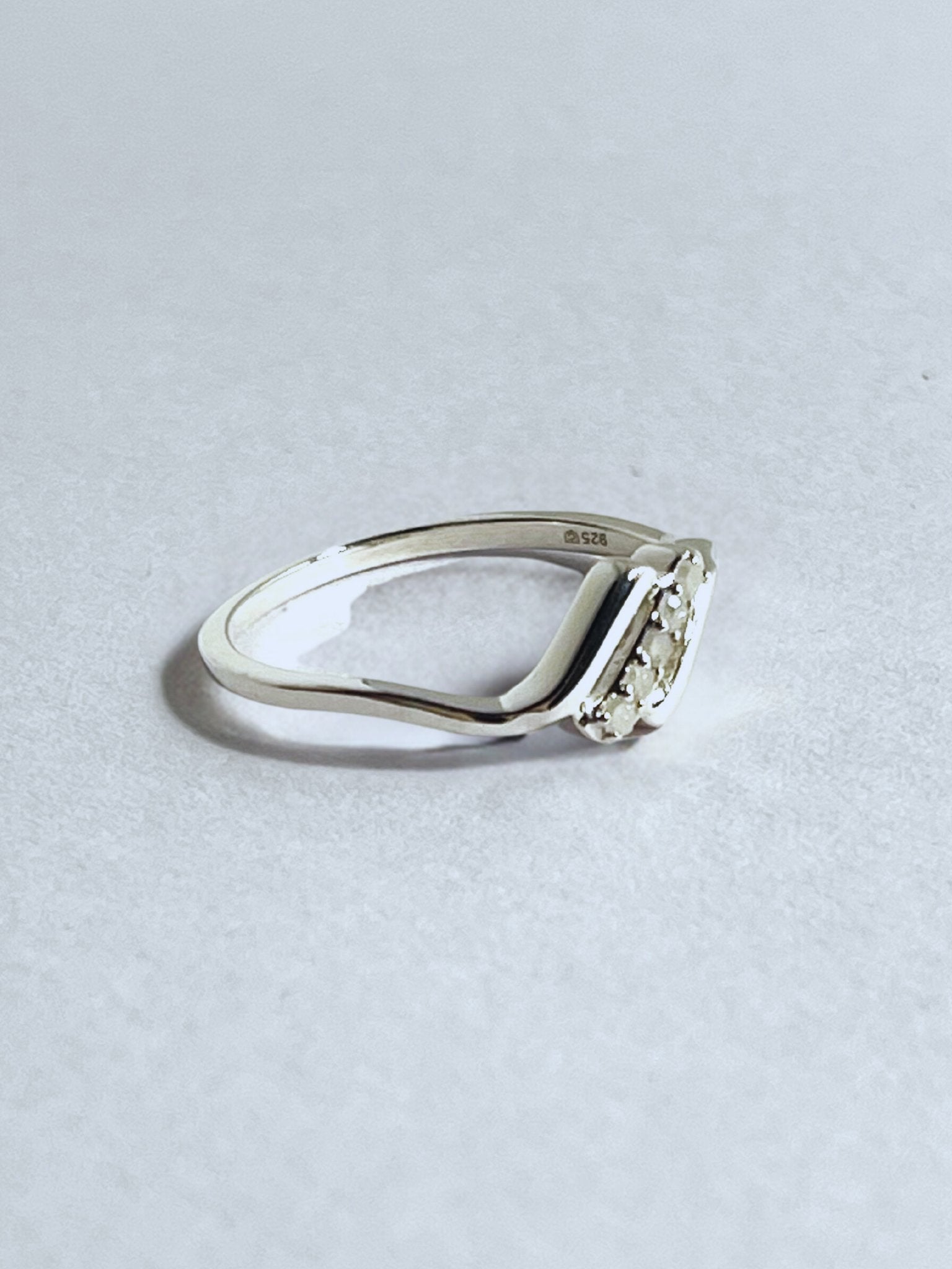 Diamond Crest Wave Ring - Stellify