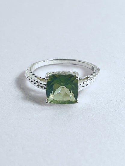 Fern Green Quartz Statement Ring - Stellify