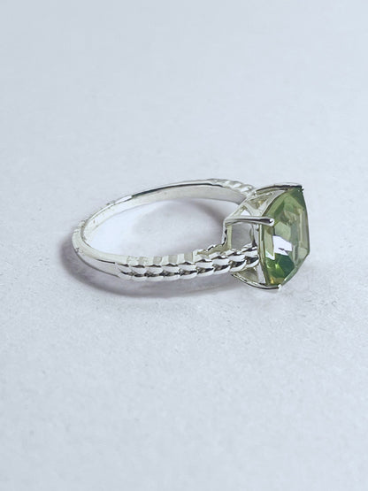 Fern Green Quartz Statement Ring - Stellify