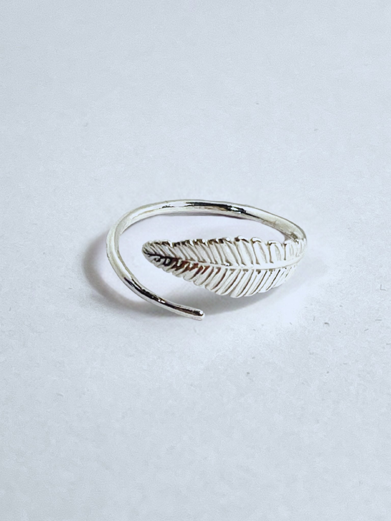 Sterling Silver Adjustable Leaf Ring - Stellify